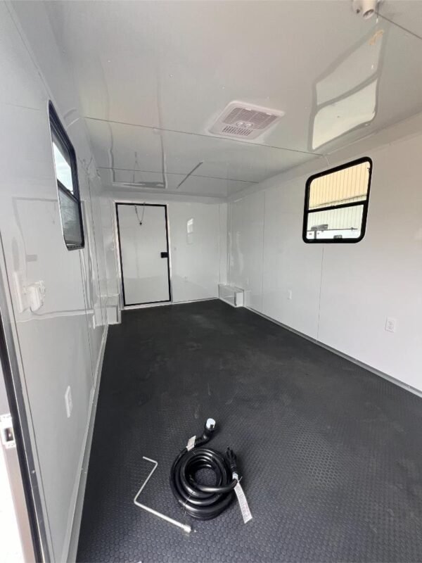 13.jpg Hybrid Enclosed Trailer 8.5x30TA