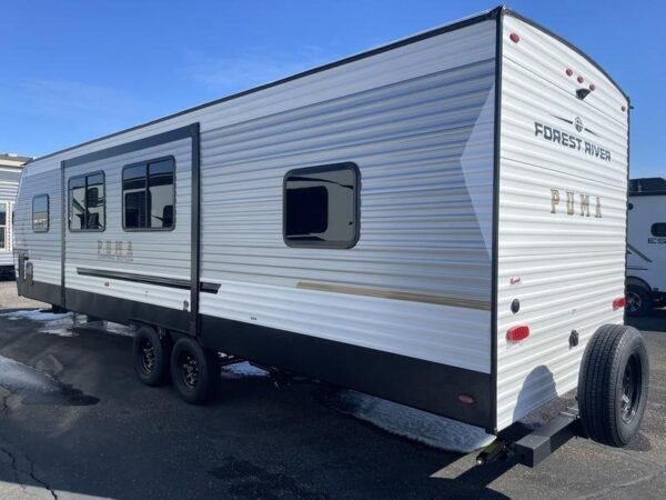 31D3AD7F-D9C4-4E99-8750-6D9BB858AE2C.jpg 2025 Palomino Puma Camping Edition 304BHCE