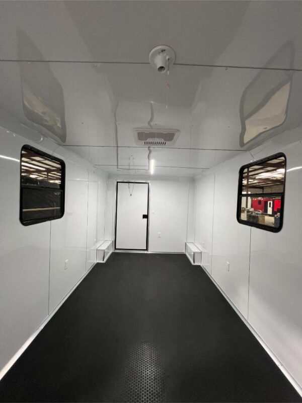 5.jpg Hybrid Enclosed Trailer 8.5x30TA