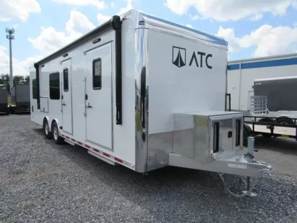 ATC-8.5X24-Aluminum-Enclosed-Mobile-Office-Trailer-Mobile-Marketing-Command-Center-5.webp ATC 8.5 x 28 Aluminum Office Trailer Mobile Command Center