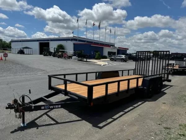 BWise-7x20-Equipment-Trailer-Landscape-Gate-EH20-10LE-HDLS-2.webp BWise 7 x 20 Low Profile Equipment Trailer Landscape Ramp