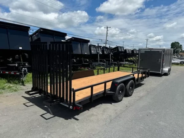 BWise-7x20-Equipment-Trailer-Landscape-Gate-EH20-10LE-HDLS-5.webp BWise 7 x 20 Low Profile Equipment Trailer Landscape Ramp