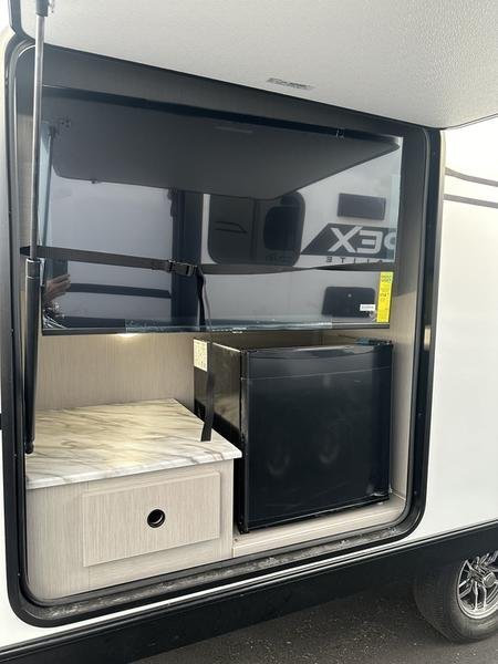 DD4187CB-7569-4401-A938-6C436A9D9119.jpg 2025 Coachmen Apex 293 RLDS